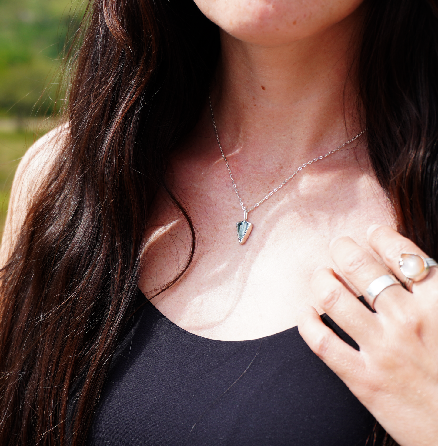 Serpentine arrow necklace